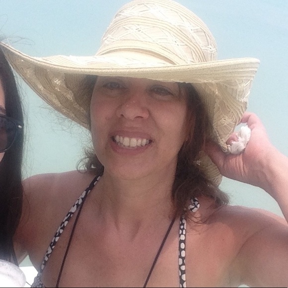 Meet your Posher, Donna - Picture 1 of 1